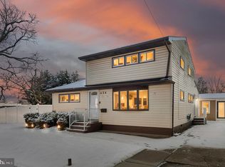 654 N Coles Ave, Maple Shade, NJ 08052