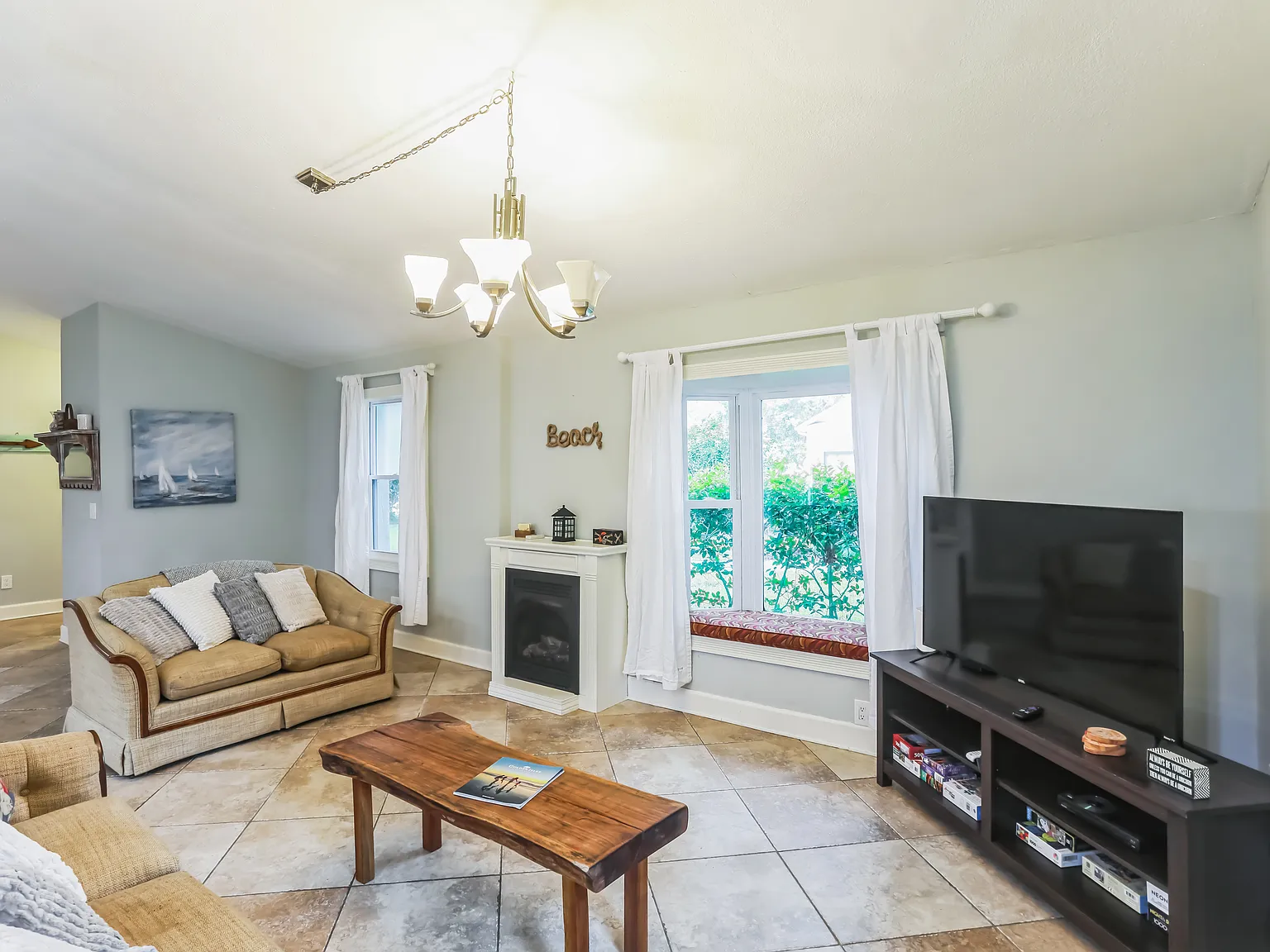 3 bed, 1795 sqft, $4,000 — Photo 2