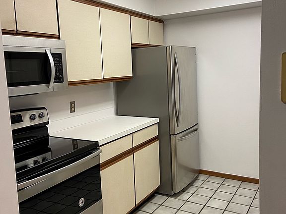 5th image of 8607 Scenicview Dr APT 101