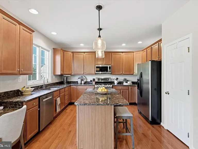 22806 Oatlands Grove Pl — Photo 63