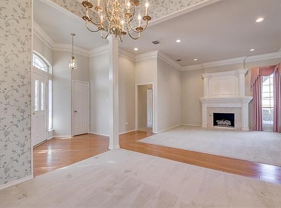 4th image of 1017 Lakewood Dr
