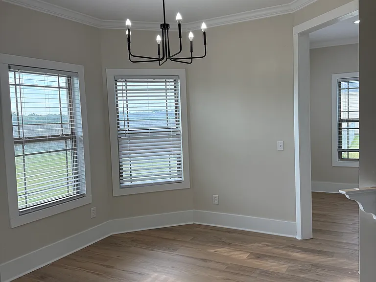 932 Windmill Rd — Photo 13