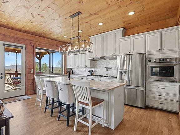 3rd image of 899 Ridge Pointe Way