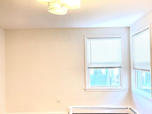 5th image of 3834 N Harlem Ave #2