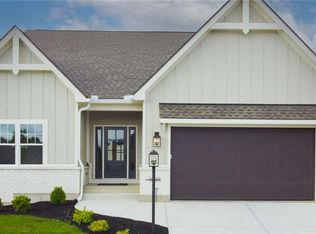 9333 Rochelle Ln, Centerville, OH 45458