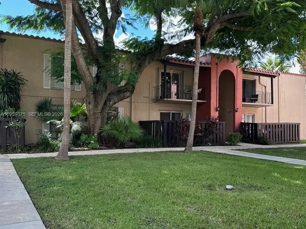 10786 N Kendall Dr APT D13, Miami, FL 33176
