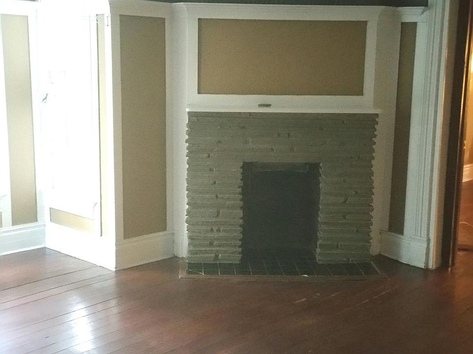 2nd image of 61 Park Ave