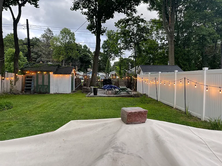 221 Blackstone Dr — Photo 20