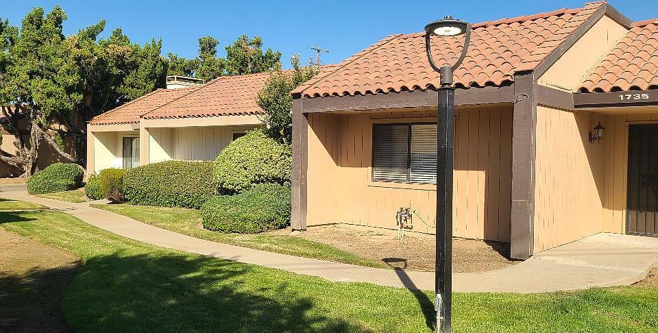 1st image of 1735 W Santa Ana Ave