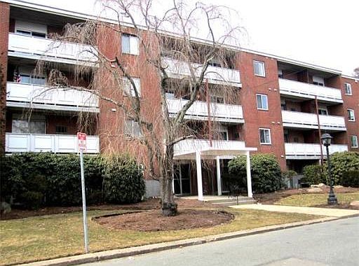 1st image of 179 Presidents Ln Unit 4N