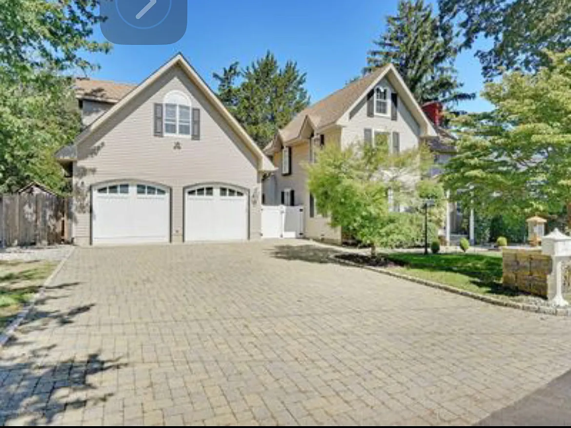 Building Photo - 564 Winding River Ln