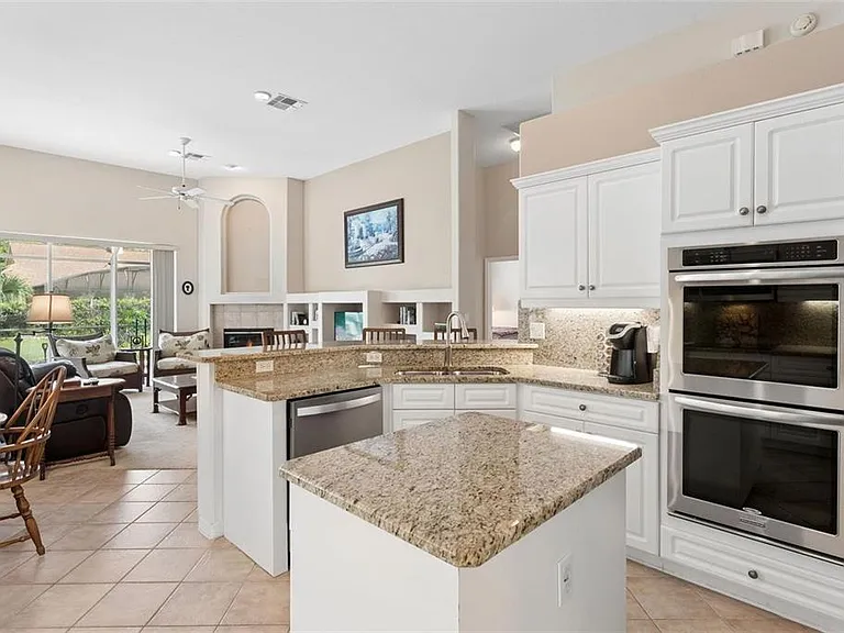 3865 Winding Lake Cir — Photo 12