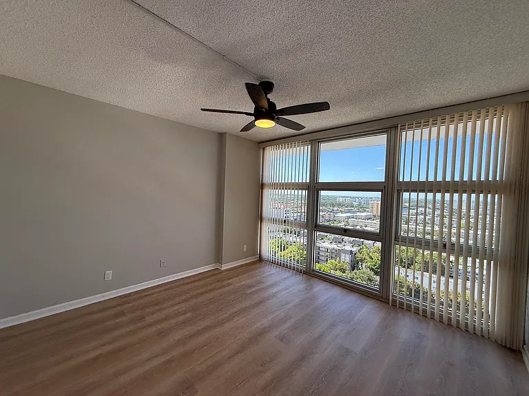 531 N Ocean Blvd #1805 — Photo 21