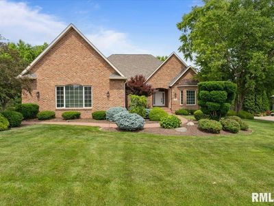 5985 Eagle Ridge Rd, Bettendorf, IA, 52722