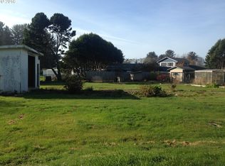 15534 Cedar Ln, Brookings, OR 97415