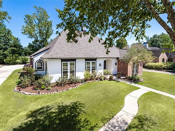 4th image of 626 Shadow Oak Dr