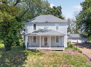 13103 Trestle Rd, Highland, IL 62249