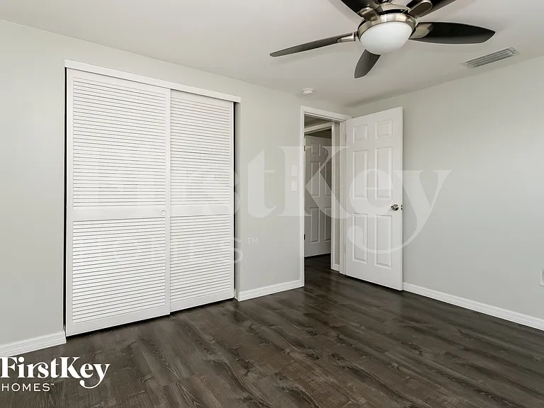7424 Neva Ln — Photo 11