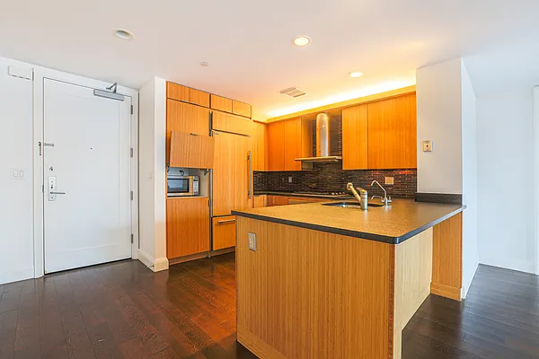 Rented by Landmark Property Holdings LLC | media 21