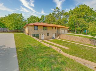 1221 Spruce St, Wahoo, NE 68066