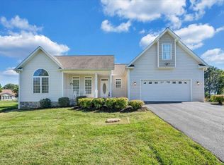 105 Queen Mothers Ct, Wirtz, VA 24184