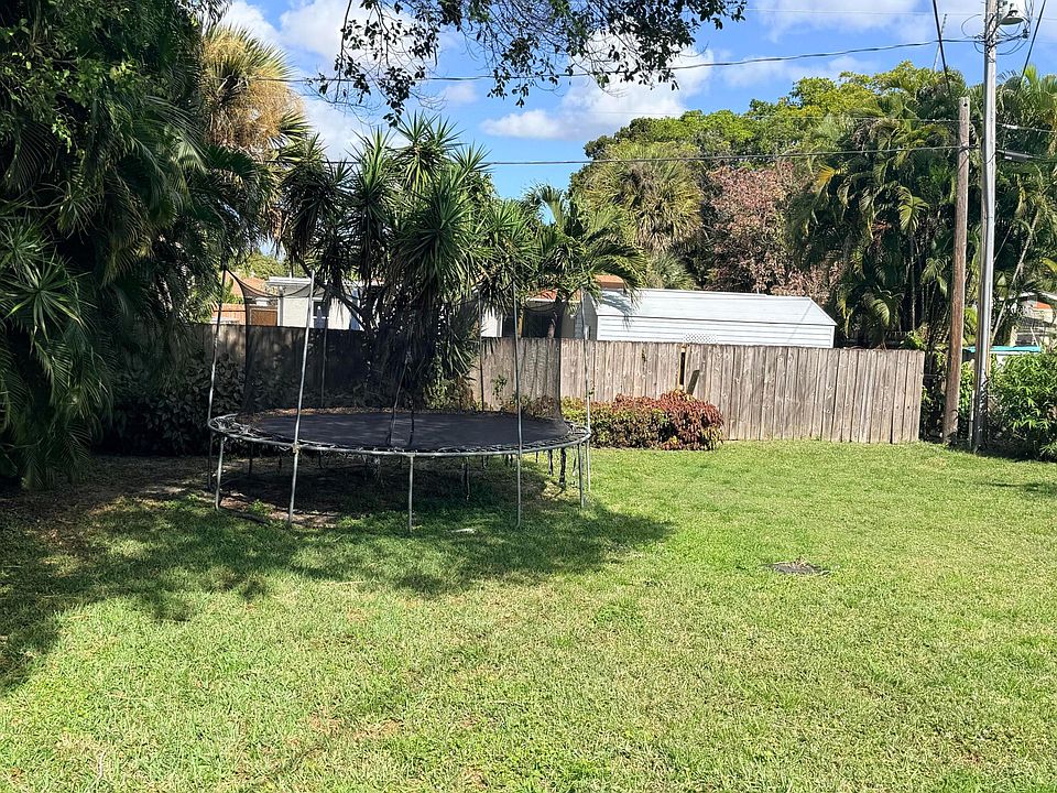 2nd image of 937 Upland Road