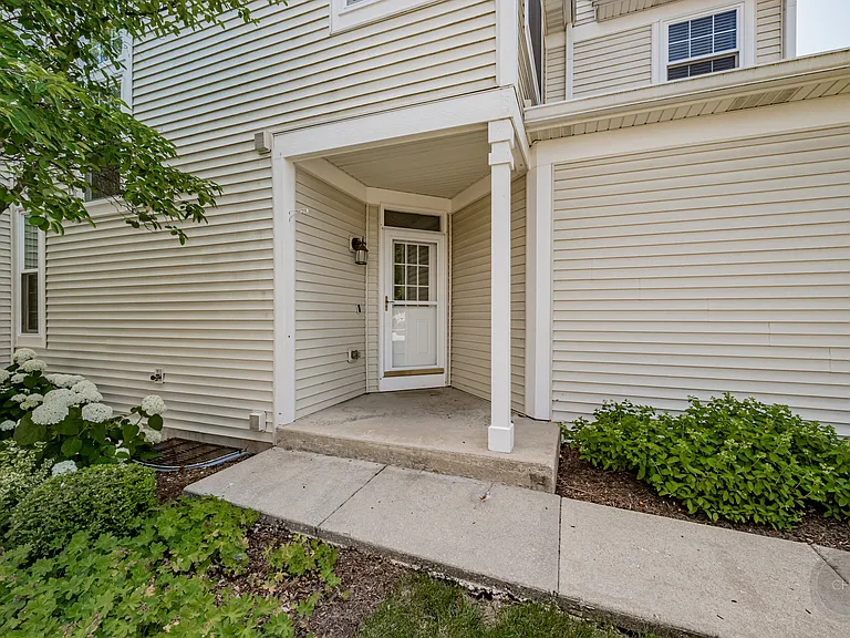 2835 White Thorn Cir — Photo 7