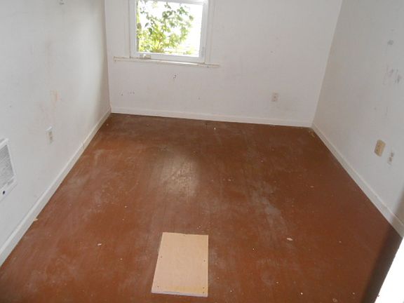 3rd image of 12615 Park Ave S