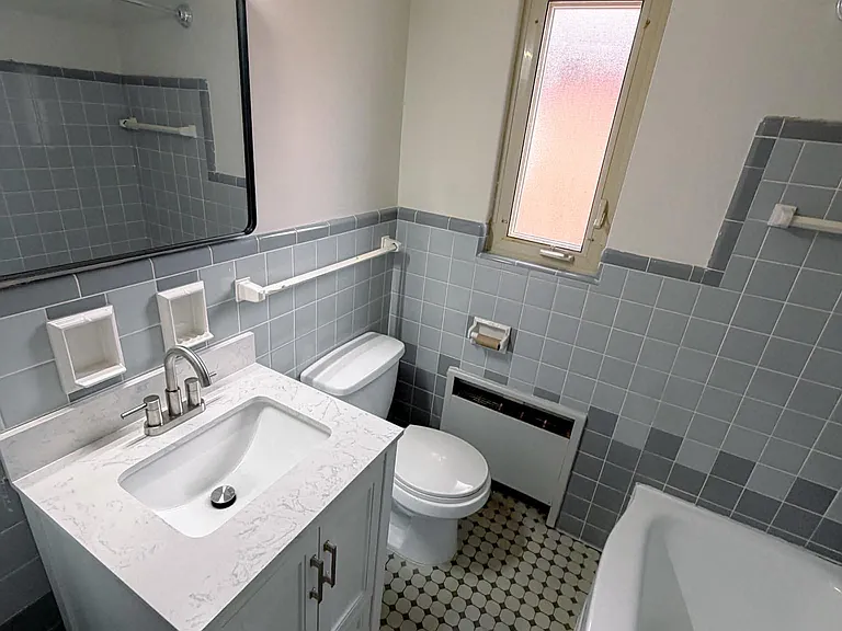 3914 E Gatewood Ln #1 — Photo 2
