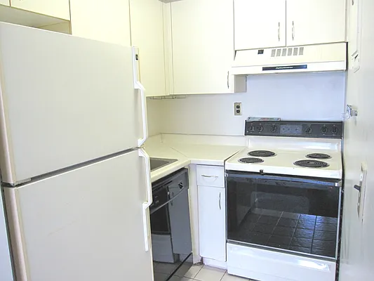 Sold by Compass | media 9