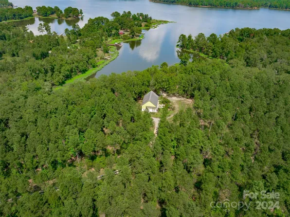 300 Pinehurst Rd, Winnsboro, SC 29180