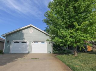 1417 Austin Cir, Salina, KS 67401
