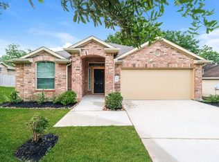 318 Lake View Dr, Montgomery, TX 77356