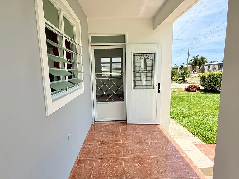 1 Calle Blvd — Photo 6