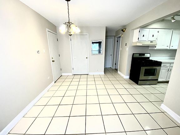 3rd image of 11804 S Komensky Ave APT 102