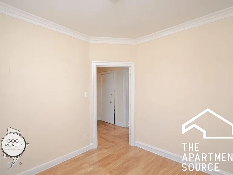 2144 S Gunderson Ave #212 — Photo 8