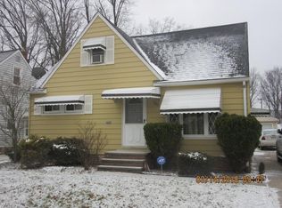 688 E 241st St, Euclid, OH 44123