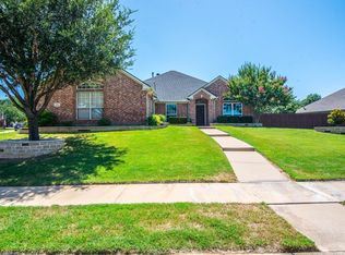 861 Valley Terrace Rd, Burleson, TX 76028