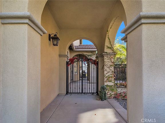 4th image of 16959 Broken Rock Ct