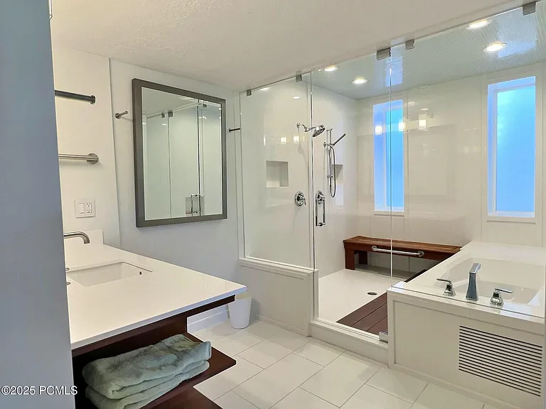 1135 E Lasso Trl — Photo 26