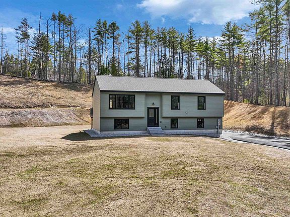 4th image of 448 Old Bennington Road