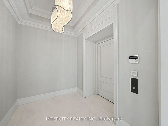 3rd image of 50 Yorkville Ave #4001