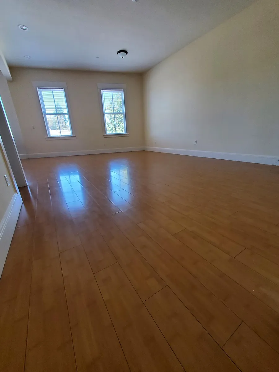 Building Photo - 2597 Telegraph Ave #D