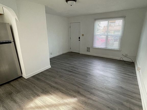2nd image of 327 N 4th St #8