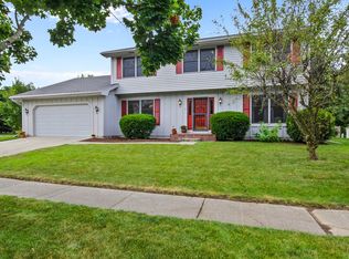 1 Harbor Pointe Ct, Bloomington, IL