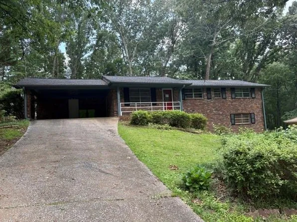 5835 S Bear Dr, Douglasville, GA 30135