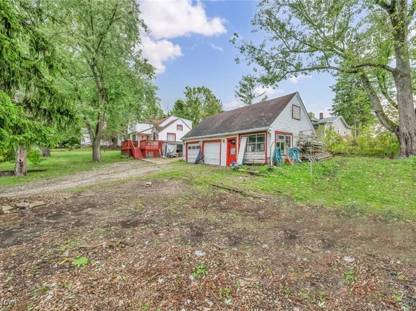 14706 Beechwood Dr, Newbury, OH 44065