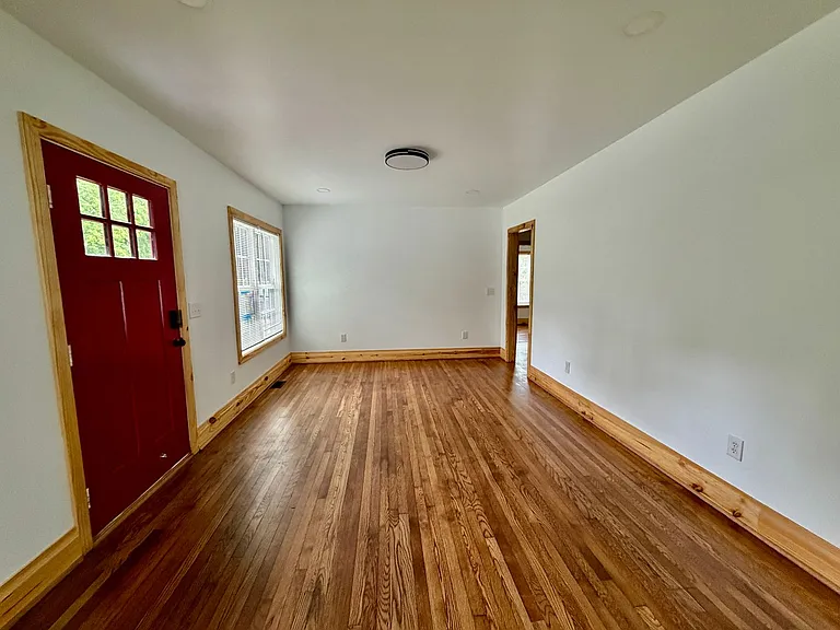 2834 Keats St — Photo 4