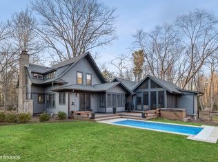 14805 Lakeside Rd, Lakeside, MI 49116