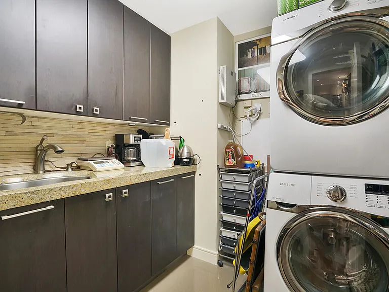 550 SE Mizner Blvd #B209 — Photo 73